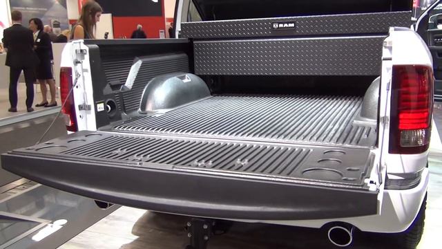 Ram 1500 Quad Cab Sport 5.7L V8 Hemi MDS VVT (2017) Exterior and Interior смотреть онлайн