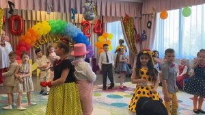 Танец «Танцуй, танцуй"