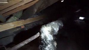 Потоп в квартире в одном из домов Комсомольска из-за лопнувшей трубы отопления