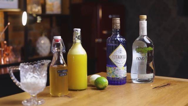 Blue Hawaii Cocktail: Classic vs. Elevated (with Blue Foam!) смотреть онлайн