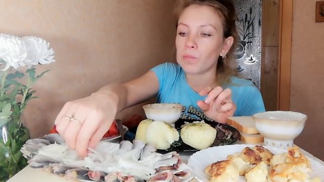 МУКБАНГ//рыба салака картофель //цветная капуста со сметаной.