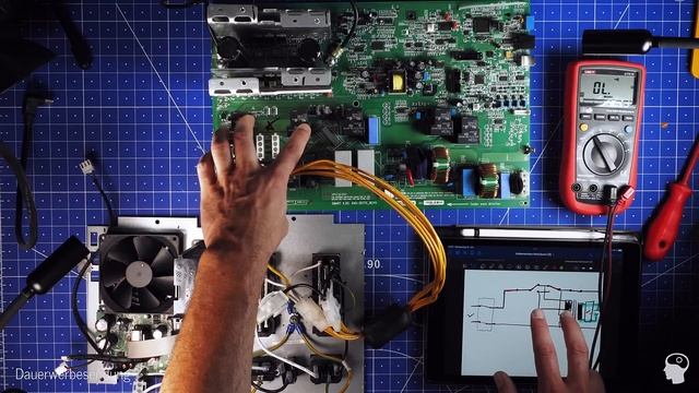 USV entschlüsselt ("APC line interactive") - Schaltplan erklärt | Smart UPS 2200 смотреть онлайн