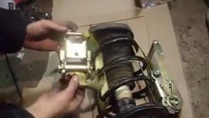 Стяжки для пружины амортизаторов.