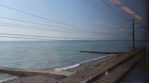 Поездка на поезде Ласточка из Адлера до Сочи | Чёрное море из окна поезда | Отдых в Сочи 2022