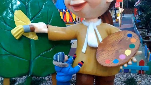 СКАЗОЧНЫЙ ГОРОД ДЛЯ ДЕТЕЙ. ЛЮБИМЫЕ ГЕРОИ МУЛЬТФИЛЬМОВ НЕЗНАЙКА и ЕГО ДРУЗЬЯ. смотреть онлайн