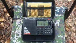 Tecsun PL-330. Приём на телескопическую и внешнюю антенну в СВ-диапазоне. Радио «Вести». 1413 кГц.