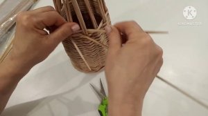 Кувшин. _ Бумажная лоза.