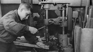 Что в СССР можно было КУПИТЬ НА СРЕДНЮЮ ЗАРПЛАТУ?