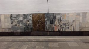 Метро Баррикадная - её платформа находится под прудом с фламинго Московского зоопарка #metro #Mosco