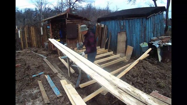 Дачный Сарай - туалет 3х1,5 своими руками. Устройство выгребной ямы из покрышек. смотреть онлайн