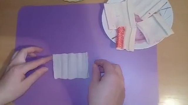 Крабовые палочки фаршированные яйцом и сыром. Крабовые роллы. Закуска из крабовых палочек.