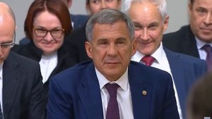 Как выглядел миниханов на фоне путина 5 лет назад и сегодня в 2024 году