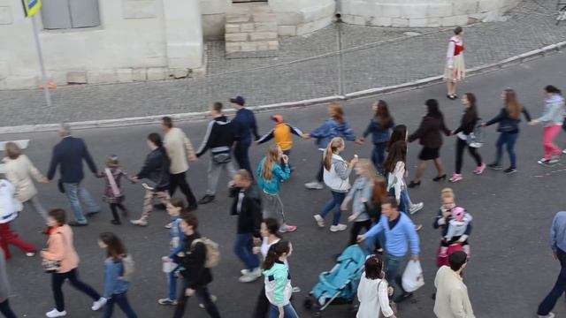 Хоровод вокруг Золотых ворот смотреть онлайн