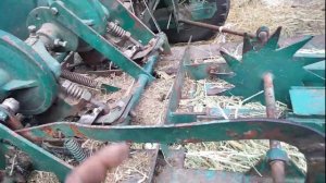 Рвет шпагат на пресс-подборщике Киргизстан