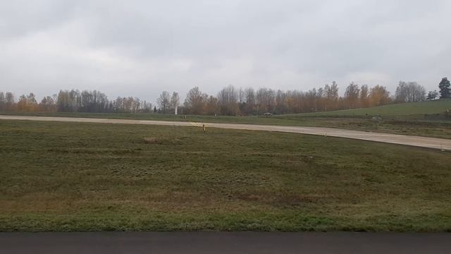 Взлет в аэропорту Карловых вар. Takeoff at the airport of Karlovy vary.АК Победа