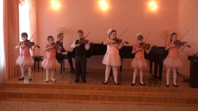 Ансамбль скрипачей младших классов Вильчик Милая мама смотреть онлайн