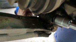 Замена шаровых опор на Mercedes Vito 638