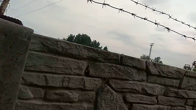 Колючая проволока на евро забор часть 2 смотреть онлайн