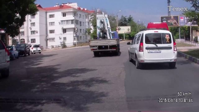 ВАЗ Largus а271ха 82 подрезает смотреть онлайн