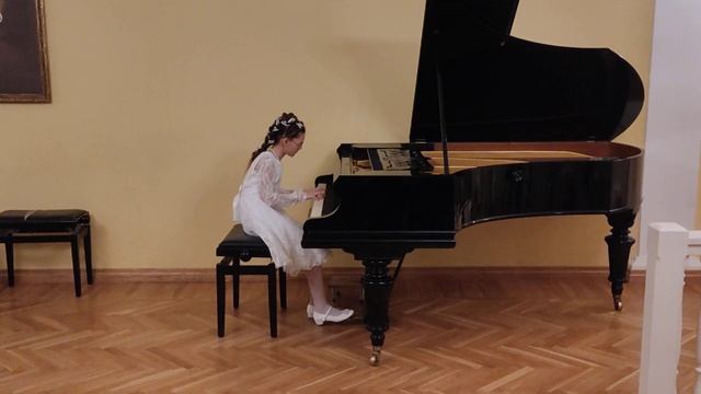 И.С.Бах ГАВОТ и Ф. Мендельсон Вальс смотреть онлайн