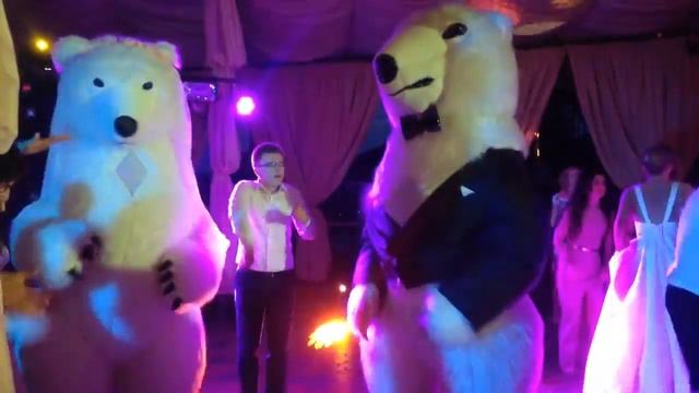 Белый Медведь на свадьбе смотреть онлайн