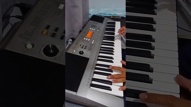 Yamaha PSR E 353 (Touch Response) смотреть онлайн