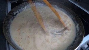 Кальмары в сметано горчичном соусе . Дома сразу будут просить добавки так что готовь много .