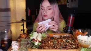 EATING | Лапша чачжанмён, сосиски с сыром, курица гриль | Noodles, sausages, chicken не MUKBANG