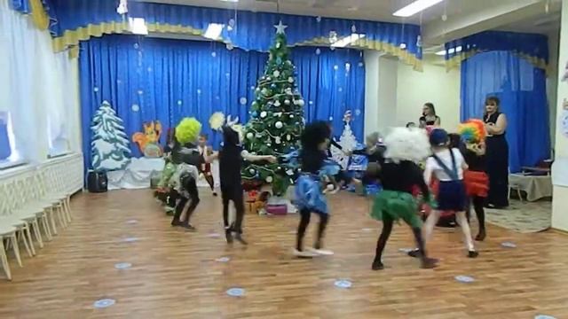 Вход на новый год "Динь-динь-дон" смотреть онлайн