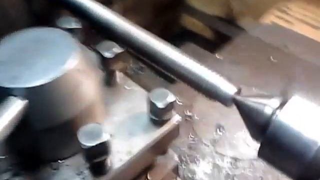 Токарь Трапецеидальная резьба