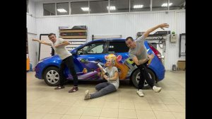 Оклеили машину Инны в винилографию с Гаечкой и Вжиком