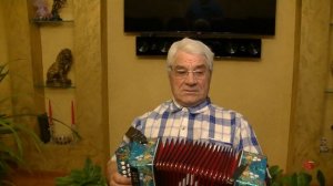 Крутится вертится шар голубой на гармони.  Как я подбираю мелодии.