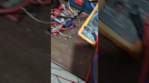 Показываю какое напряжение на усилитель мощности идёт!