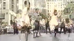 Michael C. Hall - "Willkommen" from CABARET (Today 2-Sept-2000)