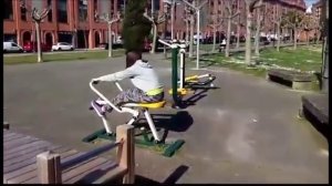 Уличные тренажеры. Гребля / Street exercise equipment. Rowing