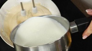 Слоеные корзиночки с кремом и ягодами