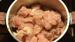 Удивительная вкуснятина из обычной куриной грудки. Нежный гуляш из куриной грудки.
