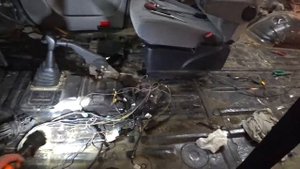 Mitsubishi Delica часть 1 разбираю салон к чистке