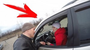 ЛОДКА ПВХ ПРОТИВ КРУЗАКА ! ЧТО ОНА СЕБЕ ПОЗВОЛЯЕТ?! Toyota Land Cruiser Prado 120 давит лодку