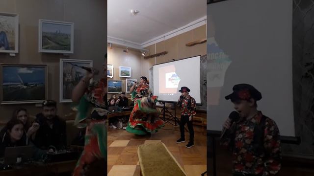 Андро вэрдан - цыганская народная песня - Илья Фофанов и Диана Заишникова ("Д.И.В.А") смотреть онлайн