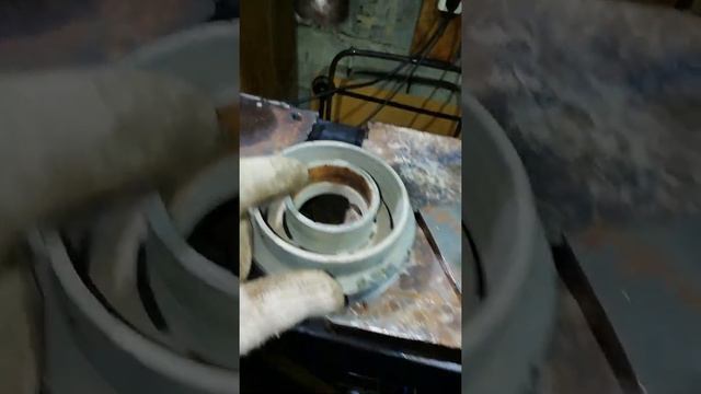 Замена подшипника шкива кондиционера Рено Логан смотреть онлайн