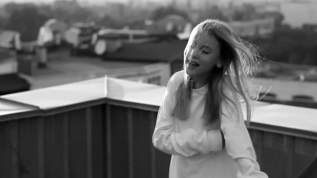 Rihanna - Love on the brain (cover by Daneliya Tuleshova) смотреть онлайн