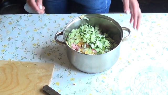 Окрошка На Квасе с Колбасой и Редисом Простой Домашний Рецепт