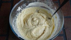 Сочный яблочный пирог со сметанной заливкой