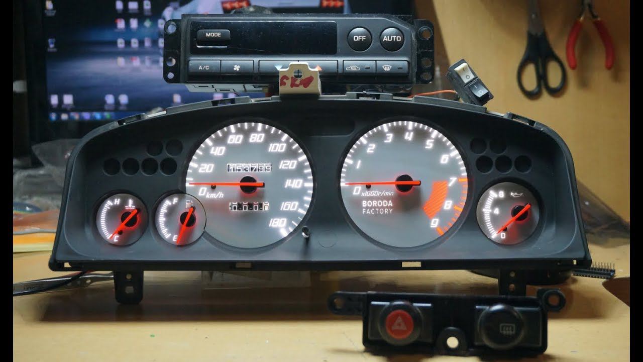 Nissan Skyline R33 пересвет приборной панели и климата смотреть онлайн