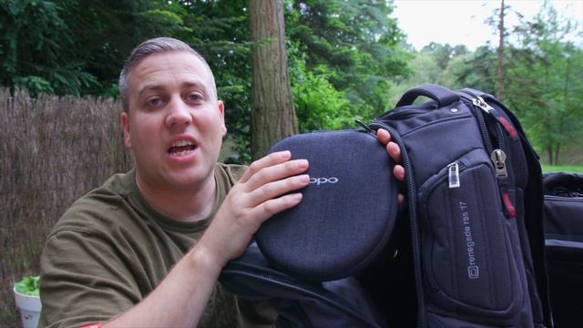 Whats In My Tech & Camera Travel Bags! смотреть онлайн