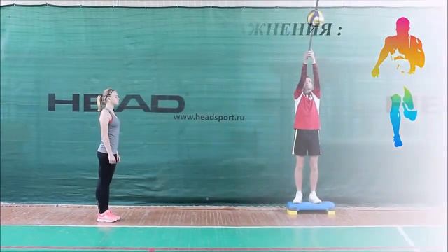 Прыжок в длину с разбега способом согнув ноги. 5-6 класс.mp4 смотреть онлайн