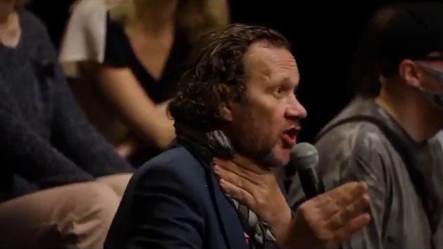 Необходимо изменить центр тяжести военного усилия в сторону врага. Сегодня враг - США, а не Киев. смотреть онлайн