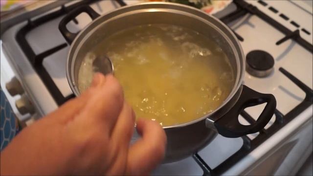 Готовим летний лёгкий супчик из горбуши! смотреть онлайн