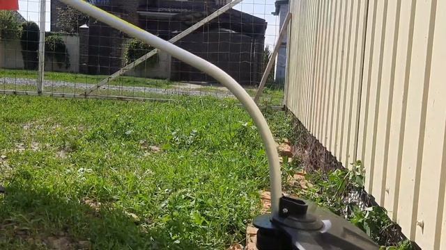 Электротриммер Макита UR 3501 покос травы смотреть онлайн